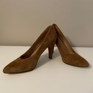 Taupe suede heel